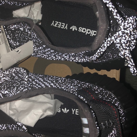 Yeezy Boost 350 V2 “Static Black” - Picture 5 of 8